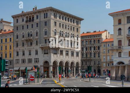 Triest, Italien, 22. Juni 2023: Luftaufnahme der Piazza Carlo Goldoni in der italienischen Stadt Triest Stockfoto