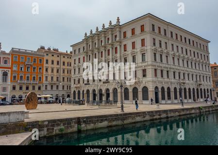 Triest, Italien, 22. Juni 2023: Denkmal für den österreichischen Thaller in Triest, Italien Stockfoto