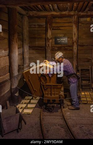 Idrija, Slowenien, 28. Juni 2023: Anthony's Shaft Mining Museum in Idrija, Slowenien Stockfoto