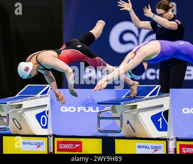 LONDON, VEREINIGTES KÖNIGREICH. April 2024. Alice Tai tritt am Donnerstag, 4. April 2024, im 50 m langen Freestyle Paris Finale während der Speedo Aquatics GB Schwimmmeisterschaft 2024 - Tag 3 im London Aquatics Centre an. LONDON ENGLAND. Quelle: Taka G Wu/Alamy Live News Stockfoto