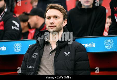 Bundesliga, BayArena Leverkusen; Bayer Leverkusen gegen TSG Hoffenheim; Sportdirektor Simon Rolfes (LEV) Stockfoto