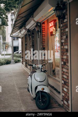 Roller parkte auf der Straße Korallengiebeln miami Stockfoto