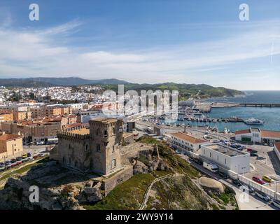 Blick aus der Vogelperspektive auf das wunderschöne Schloss Santa Catalina in der Gemeinde Tarifa, Andalusien Stockfoto