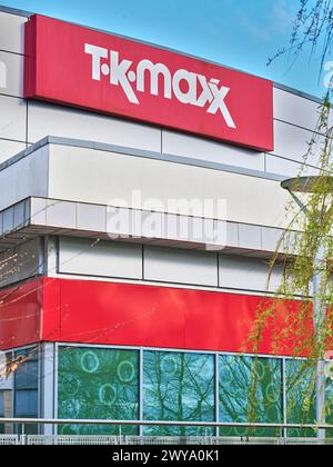 T K Maxx Shop am Willow Place im Einkaufszentrum im Stadtzentrum von Corby, England. Stockfoto