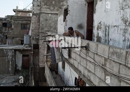 Foto von Palästinensern und seiner Flagge im Flüchtlingslager Sabra-Shatila im Libanon Stockfoto