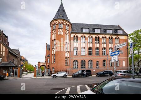 Berlin Mitte , Universitätsklinikum CharitÃ / Charite Campus Mitte Luisenstraße - 05.04.2024 CharitÃ Berlin *** Berlin Mitte , Universitätsklinikum Charité Charite Campus Mitte Luisenstraße 05 04 2024 Charité Berlin Stockfoto