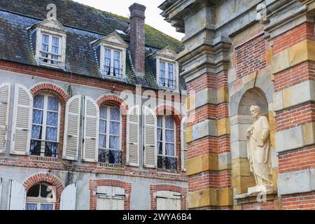 Schlosspark und Schlossruine Schloss de la Ferte-Vidame, Departement Eure-et-Loir, Region Centre-Val de Loire, Frankreich *** Schlosspark und Burgruine Schloss de la Ferte Vidame, Departement Eure et Loir, Region Centre Val de Loire, Frankreich Stockfoto