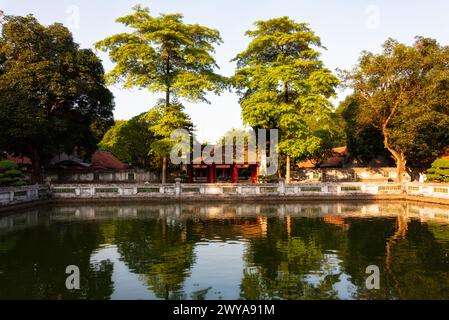 Van Mieu in Hanoi, Vietnam. Traditionelles asiatisches Gebäude Stockfoto