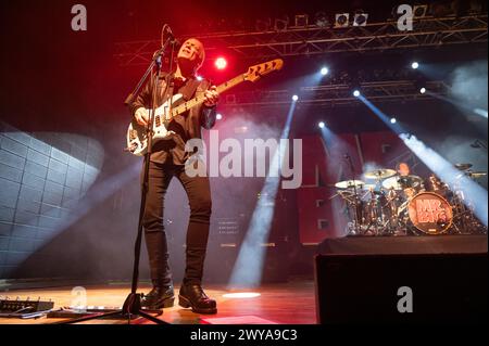3. April 2024: Mr. Big Bassist Billy Sheehan spielt ein Konzert in Mailand Stockfoto