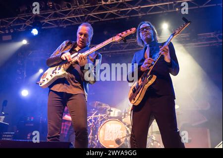3. April 2024: Mr. Big Bassist Billy Sheehan und Gitarrist Paul Gilbert spielen ein Konzert in Mailand Stockfoto