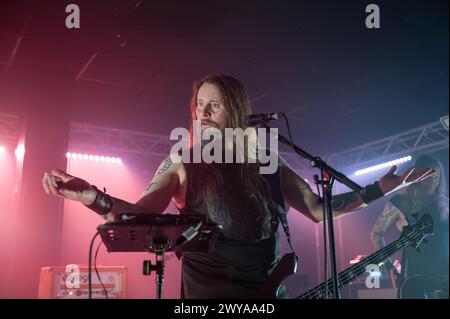 16. März 2024: Der versklavte Bassist/Sänger Grutle Kjellson spielt ein Konzert in Mailand Stockfoto