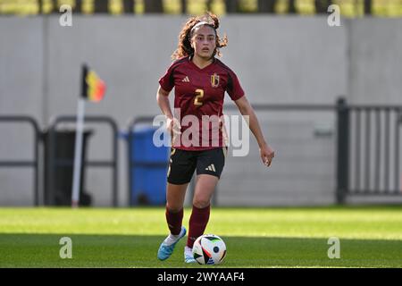 Tubize, Belgien. April 2024. NIA Elyn (2) von Belgien, dargestellt während eines Freundschaftsspiels zwischen den Nationalfrauen unter 23 Mannschaften Belgiens und Spaniens am Donnerstag, 4. April 2024 in Tubize, Belgien. Quelle: Sportpix/Alamy Live News Stockfoto