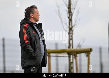 Tubize, Belgien. April 2024. Frank Vercauteren wurde am Donnerstag, den 4. April 2024, in Tubize, Belgien, während eines Freundschaftsspiels zwischen den Nationalfrauen unter 23 Mannschaften Belgiens und Spaniens gezeigt. Quelle: Sportpix/Alamy Live News Stockfoto