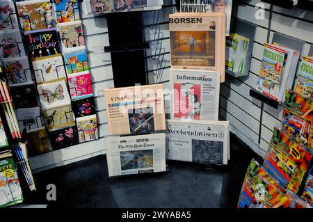Kopenhagen, Dänemark /05 april 2024/.Zeitschriften und Zeitschriften Stand in der dänischen Hauptstadt . (Photo.Francis Joseph Dean/Dean Pictures) Stockfoto