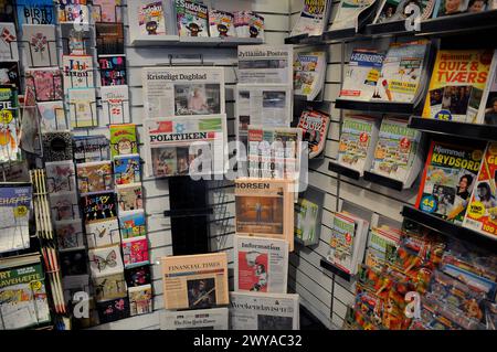Kopenhagen, Dänemark /05 april 2024/.Zeitschriften und Zeitschriften Stand in der dänischen Hauptstadt . Photo.Francis Joseph Dean/Dean Pictures Stockfoto