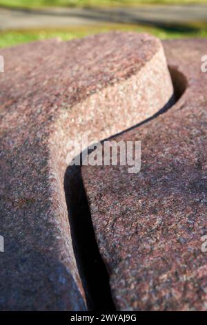 "Stone I, Granit", 1991, Eduardo Chillida (1924-2002), Chillida Leku Museoa, Donostia, San Sebastian, Baskenland, Spanien. Stockfoto