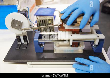 Rolltest der Bank. Labor. Abteilung Energie und Umwelt. TECNALIA Forschung und Innovation. Derio. Bizkaia. Baskenland. Spanien. Europa. Stockfoto