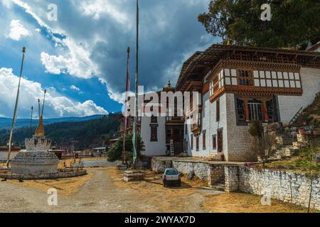 Das Kloster Kurjey Lhakhang ist die letzte Ruhestätte der Überreste der ersten drei Könige von Bhutan Stockfoto