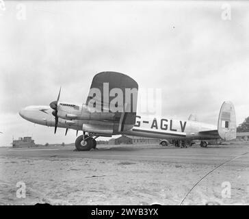 FLUGZEUGE DER ROYAL AIR FORCE, 1939–1945: AVRO 691 LANCASTRIAN. - Lancastrian Mark I, G-AGLV, von der British Overseas Airways Corporation, am Boden in Hurn, Hampshire, vor dem Start des ersten BOAC/QANTAS-Fluges nach Sydney. , British Overseas Airways Corporation Stockfoto