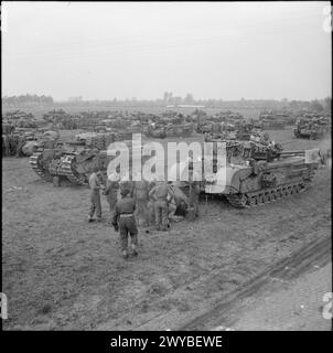 DIE BRITISCHE ARMEE IN NORDWESTEUROPA 1944-1945 – Churchill-Panzer der 6. Guards Panzerbrigade versammelten sich fast Best, um am 27. Oktober 1944 den Vormarsch der 15. Schottischen Division auf Tilburg zu erreichen. Britische Armee, 15. Division Stockfoto