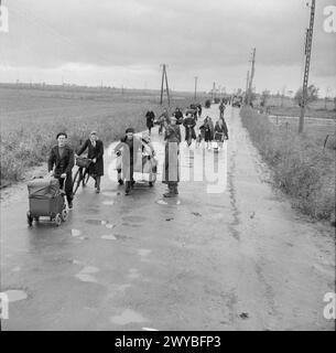 60-H0UR-WAFFENSTILLSTAND IN DÜNKIRCHEN. - Originalunterschrift aus der Kriegszeit: Allgemeine Ansicht der Flüchtlinge, die den Kanal bei GD überqueren. Mille Bruggke. Fotografisches negativ, britische Armee, 21. Armeegruppe Stockfoto