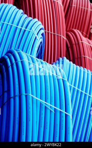Lichtwellenleiter, Kunststoffrohre. Stockfoto