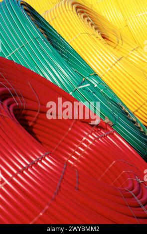 Lichtwellenleiter, Kunststoffrohre. Stockfoto