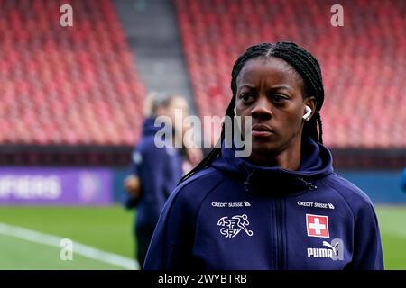 Zürich, Schweiz. April 2024. Zürich, Schweiz, 5. April 2024: Lydia Andrade (Schweiz) beim Fußball-Spiel der UEFA-Womens European Qualifiers zwischen der Schweiz und der Türkei im Letzigrund-Stadion in Zürich, Schweiz. (Daniela Porcelli/SPP) Credit: SPP Sport Press Photo. /Alamy Live News Stockfoto