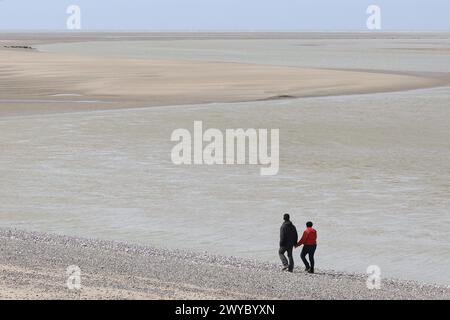 Le Hourdel, Frankreich. April 2024. © PHOTOPQR/LE COURRIER PICARD/Fred HASLIN ; Le Hourdel ; 05/04/2024 ; 05/04/24 Debüt de la Saison estivale sur la cote picarde Le Hourdel Foto Fred Haslin Frankreich, april 2024 Beginn der touristischen Saison an der Küste, in Picardy Credit: MAXPPP/Alamy Live News Stockfoto