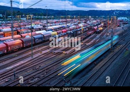 Der Rangierbahnhof Hagen-Vorhalle, einer der neun größten in Deutschland, liegt an der Bahnstrecke Wuppertal–Dortmund und verfügt über 40 Richtgleise Stockfoto