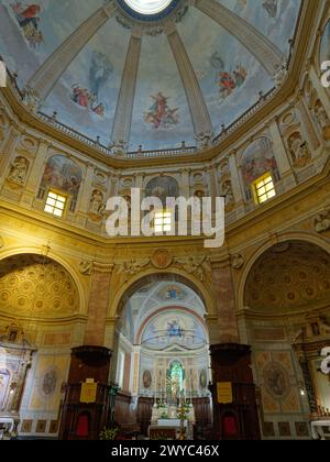 Im Inneren der Basilika Santa Margherita oder der Kathedrale von Montefiascone, Region Latium, Italien. April 2024 Stockfoto