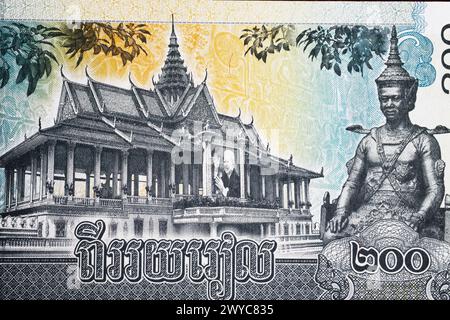 Preah Thineang Chan Chhaya (Mondscheinpavillon), Statue von König Sisowath auf 200 Riel Kambodscha-Banknote von 2022 (Schwerpunkt auf Mitte) Stockfoto