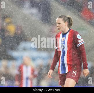 Oslo, Norwegen. April 2024. Oslo, Norwegen, 5. April 2024: Elisabeth Terland (19 Norwegen) wird während des Fußballspiels der UEFA Women's European Qualifier zwischen Norwegen und Finnland im Ullevaal Stadium in Oslo, Norwegen (Ane Frosaker/SPP) gesehen. /Alamy Live News Stockfoto