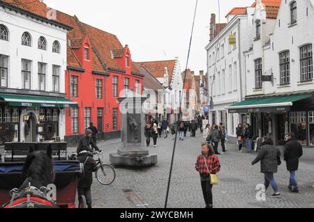 Wijngaardplein, Pferdekopf Trinkbrunnen, Brügge Stockfoto