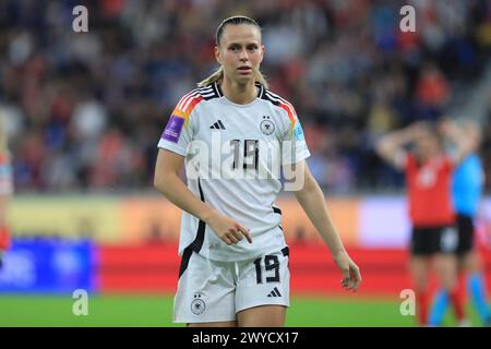 Linz, Österreich. April 2024. Linz, Österreich, 5. April 2024: Klara Buhl (19 Deutschland) während des UEFA-Qualifikationsspiels Österreich gegen Deutschland in Linz Tom Seiss/SPP (Tom Seiss/SPP) Credit: SPP Sport Press Photo. /Alamy Live News Stockfoto