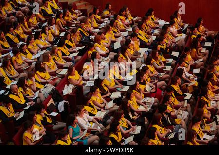 Abschlussfeier der Universität. Palacio Euskalduna. Konferenzzentrum Euskalduna. Bilbao. Baskisches Land, Spanien. Stockfoto