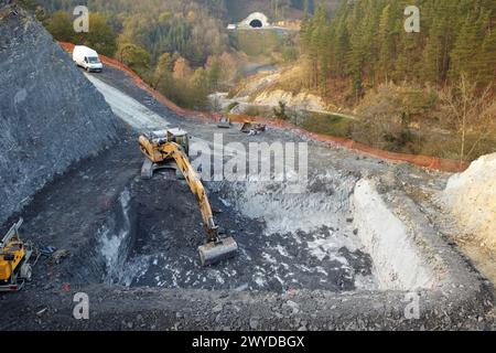 Bauvorbereitung für den Bau von Betonfundamenten für Viadukte, Arbeiten am neuen Bahnsteig im Baskenland, Hochgeschwindigkeitszug ´Baskenland Y´ Unit Construction and Infrastructure Services, Tecnalia Research & Innovation, Legorreta, Ikaztegieta, Gipuzkoa, Baskenland, Spanien. Stockfoto