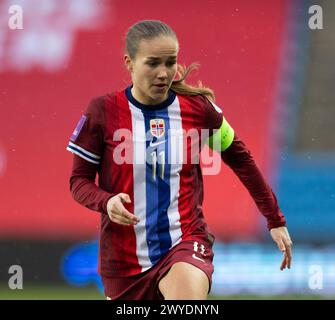 Oslo, Norwegen. April 2024. Oslo, Norwegen, 5. April 2024: Guro Reiten (11 Norwegen) wird während des Fußballspiels zwischen Norwegen und Finnland im Ullevaal Stadium in Oslo, Norwegen (Ane Frosaker/SPP) gesehen. /Alamy Live News Stockfoto
