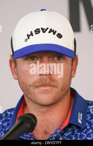 Doral, Florida, USA. April 2024. Talor Gooch von Smash spricht mit den Medien nach der ersten Runde des LIV Golf Miami im Trump National Doral. (Kreditbild: © Debby Wong/ZUMA Press Wire) NUR REDAKTIONELLE VERWENDUNG! Nicht für kommerzielle ZWECKE! Quelle: ZUMA Press, Inc./Alamy Live News Stockfoto