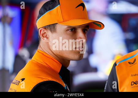 Suzuka, Japan. April 2024. NORRIS Lando (gbr), McLaren F1 Team MCL38, Porträt während des Formel 1 MSC Cruises Japanischen Grand Prix 2024, 4. Runde der Formel 1 Weltmeisterschaft 2024 vom 5. Bis 7. April 2024 auf der Suzuka International Racing Course in Suzuka, Japan - Foto Frédéric Le Floc'h/DPPI Credit: DPPI Media/Alamy Live News Stockfoto