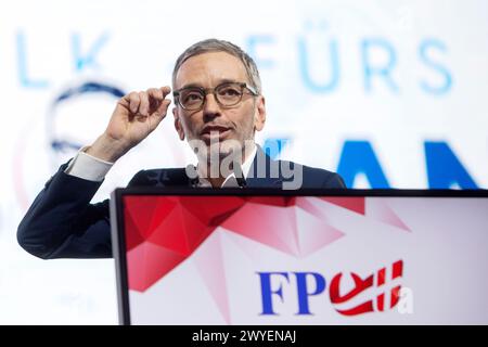 Wien, Österreich. April 2024. ÖSTERREICH; WIEN; 20240406; Bundesparteivorsitzender der Freiheitlichen Partei Österreichs (FPOe) Herbert Kickl spricht während der Landesparteikonferenz der FPÖ Wien am 6. April 20245 in Wien. /// ÖSTERREICH; WIEN; 20240406; Bundesparteiobmann der Freiheitlichen Partei Österreich (FPÖ) Herbert Kickl spricht während des Landesparteitages der FPÖ Wien am 6. April 20245 in Wien. - 20240406 PD2315 Credit: APA-PictureDesk/Alamy Live News Stockfoto