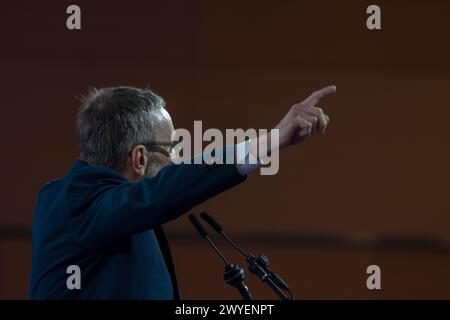 Wien, Österreich. April 2024. ÖSTERREICH; WIEN; 20240406; Bundesparteivorsitzender der Freiheitlichen Partei Österreichs (FPOe) Herbert Kickl spricht während der Landesparteikonferenz der FPÖ Wien am 6. April 20245 in Wien. /// ÖSTERREICH; WIEN; 20240406; Bundesparteiobmann der Freiheitlichen Partei Österreich (FPÖ) Herbert Kickl spricht während des Landesparteitages der FPÖ Wien am 6. April 20245 in Wien. - 20240406 PD2332 Credit: APA-PictureDesk/Alamy Live News Stockfoto