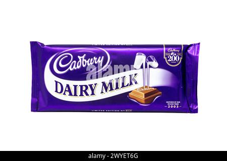 Cadbury Dairy Milk 2003 Limited Edition Wrapper zum 200-jährigen Bestehen von Cadbury’s Schokolade. Stockfoto