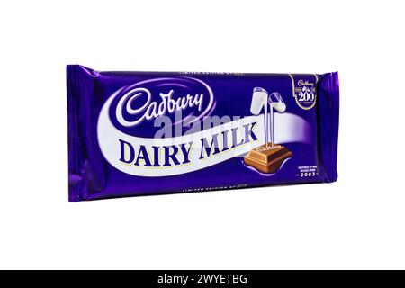 Cadbury Dairy Milk 2003 Limited Edition Wrapper zum 200-jährigen Bestehen von Cadbury’s Schokolade. Stockfoto