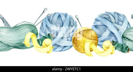 Nahtloser Wollstrick mit gelben und blauen Garnbällchen, Knäueln und Nadeln. Handgezeichnetes Hobby-Clip-Art für Wohnkultur, Shop-Label. Handgefertigt, craf Stockfoto