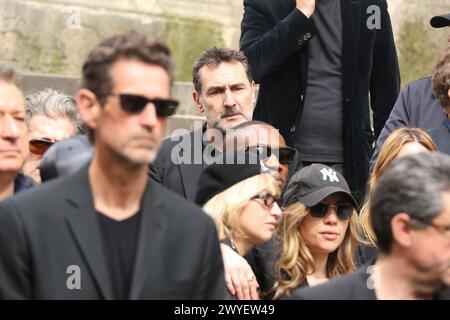 Paris, Frankreich. April 2024. Gilles Lellouche kam am 6. April 2024 zur Beerdigung des französischen Geschäftsmannes Jean-Yves Le Fur in der Kirche Saint roch in Paris, Frankreich. Jean-Yves Le Fur, ein Geschäftsmann, der in die Welt der Medien investiert hat, starb im Alter von 59 Jahren an Bauchspeicheldrüsenkrebs. Er war ehemaliger Verlobter von Prinzessin Stephanie von Monaco und hat einen Sohn, Diego mit der französischen Schauspielerin und Regisseurin Maiwenn, und war Kate Moss Pate bei ihrer Hochzeit mit Jamie Hince. Foto: Jerome Domine/ABACAPRESS.COM Credit: Abaca Press/Alamy Live News Stockfoto