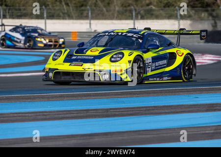 96 NIDERHAUSER Patrick (SWI), MULLER Sven (ger), ANDLAUER Julien (fra), Rutronik Racing, Porsche 911 GT3 R (992), Action während der 1. Runde der Fanatec GT World Challenge 2024 mit AWS auf dem Circuit Paul Ricard, vom 5. Bis 7. April 2024 in Le Castellet, Frankreich - Foto Marc de Mattia/DPPI Credit: DPPI Media/Alamy Live News Stockfoto