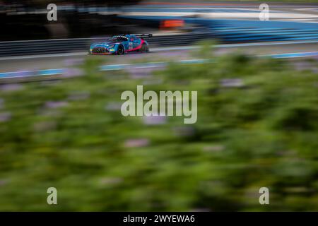 60 KODRIC Martin (hrv), AL-KHALIFA Isa (bhr), WILLIAMS Lewis (gbr), 2 Seas Motorsport, Mercedes-AMG GT3 Evo, Action während der 1. Runde der Fanatec GT World Challenge 2024 mit AWS auf dem Circuit Paul Ricard vom 5. bis 7. April 2024 in Le Castellet, Frankreich - Foto Marc de Mattia / DPPI Stockfoto