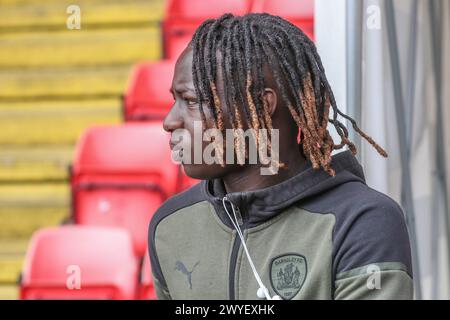 Fábio Jaló of Barnsley kommt während des Spiels Charlton Athletic gegen Barnsley in the Valley, London, Großbritannien, 6. April 2024 (Foto: Alfie Cosgrove/News Images) Stockfoto