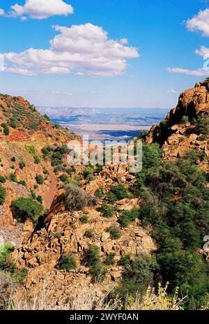 Blick aus der Umgebung der historischen Bergbaustadt Jerome, Arizona Stockfoto